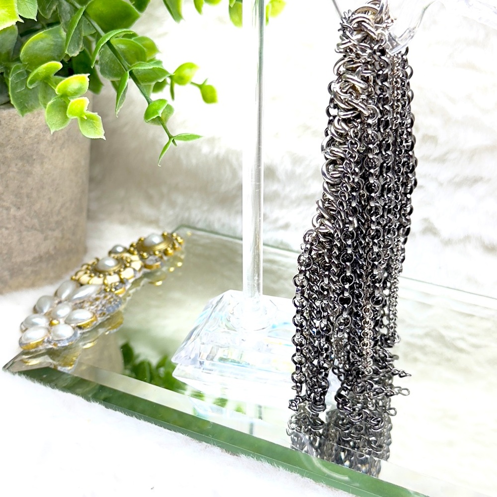 Elegant Silver Chain Fringe Bracelet - Picture 4 of 8